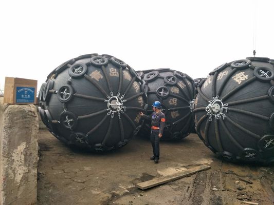 Эффективно буферные пневматические морские крылышки защищают судно