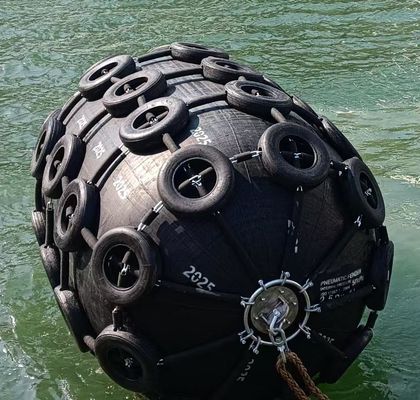 Пневматический морской фендер с прицепом