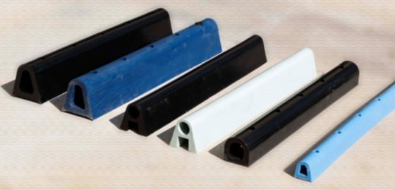 D-образный полиуретановый кранцец